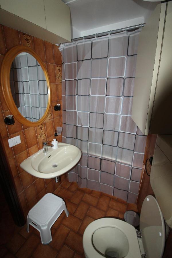 Casa Rina Apartment Несо Екстериор снимка